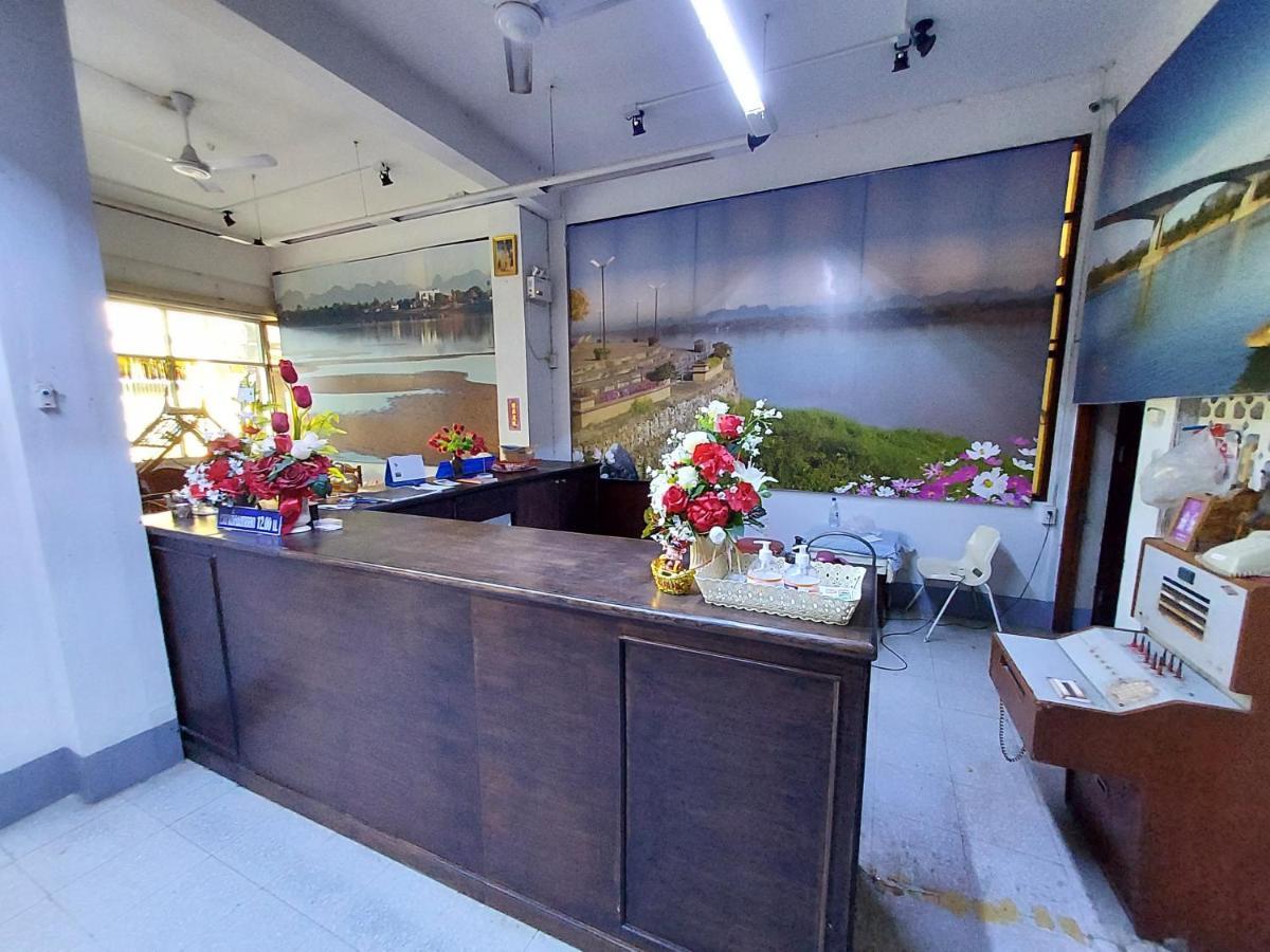 Grand Hotel Nakhon Phanom Luaran gambar